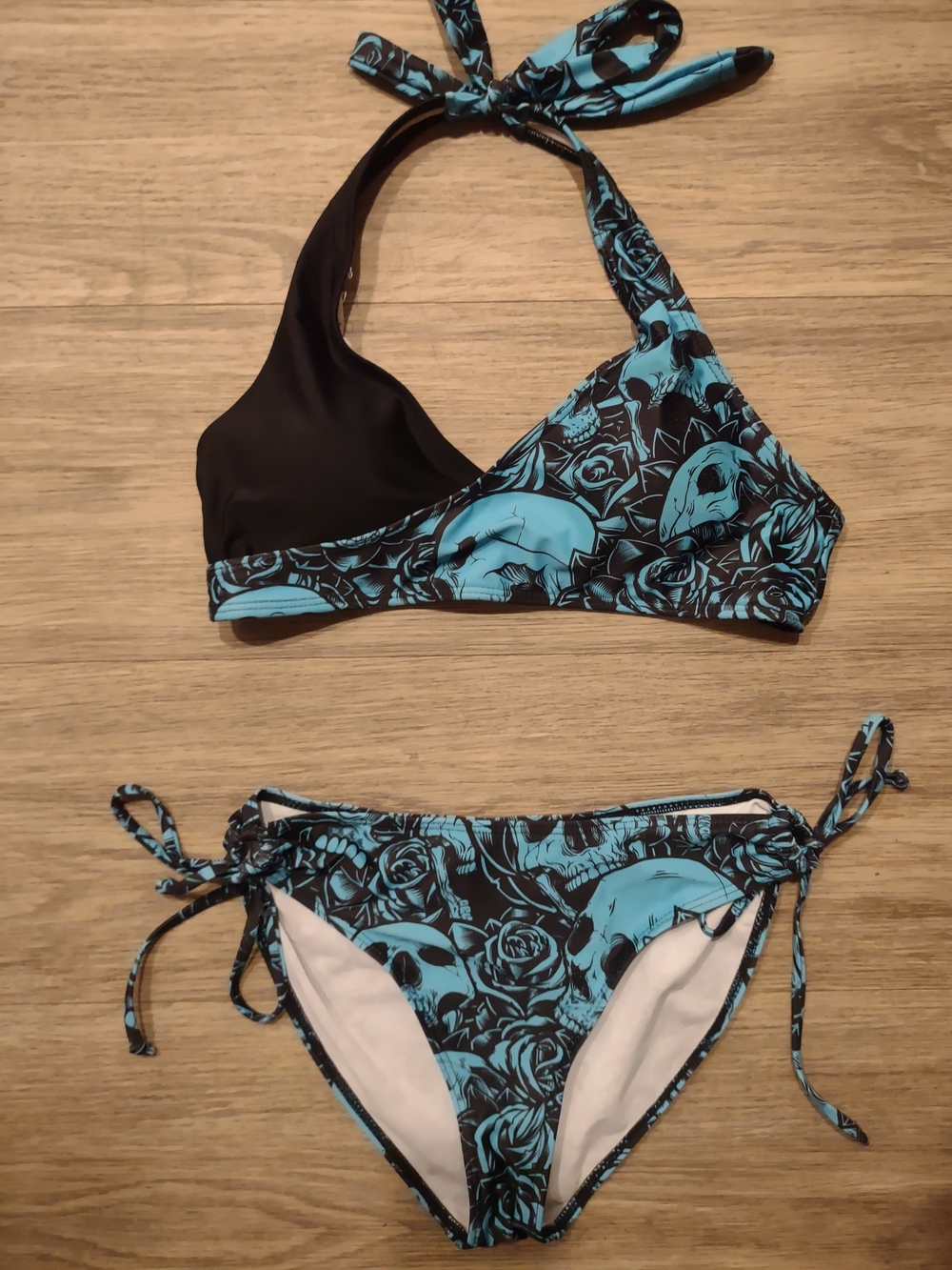 Women’s Black and Teal Skull Print Bikini Set